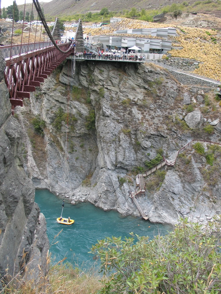 NZ-Zuideiland, Queenstown, Bugny jumpen vanaf Kawarau-brug - foto HB